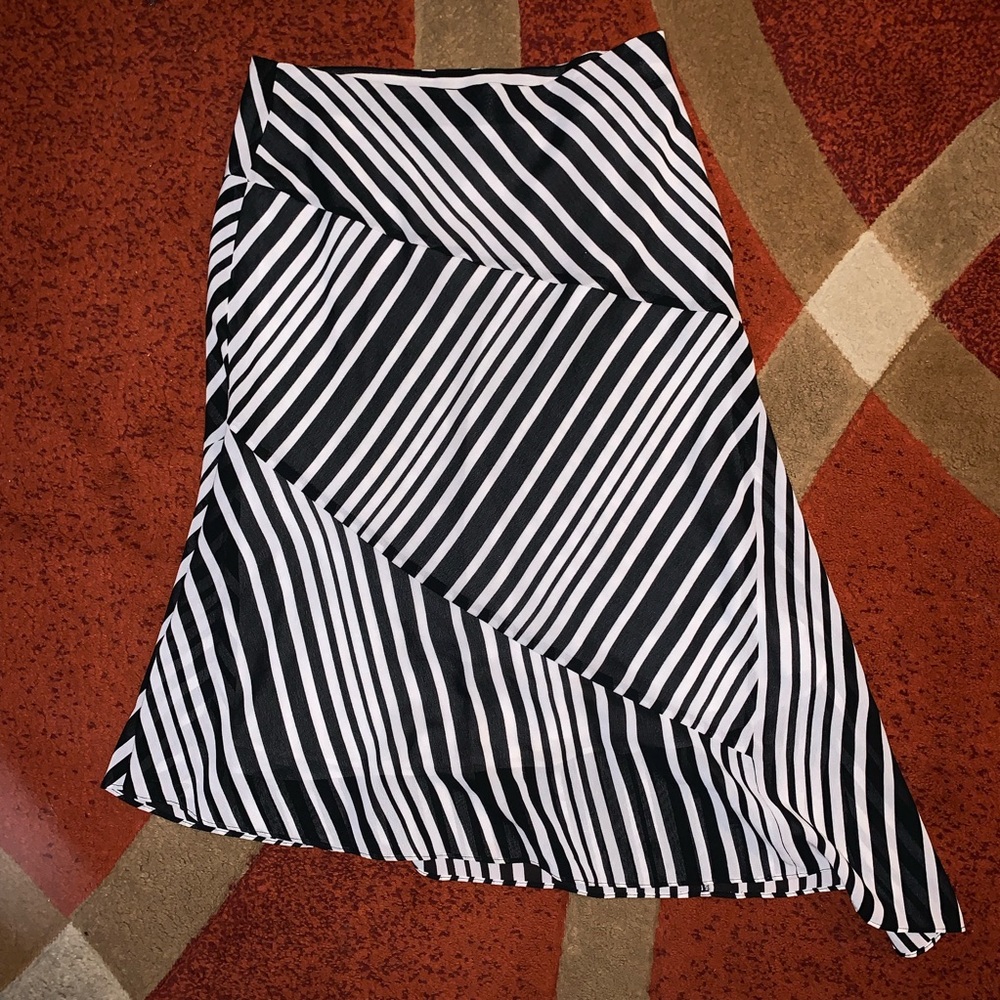 New York & Company Skirt